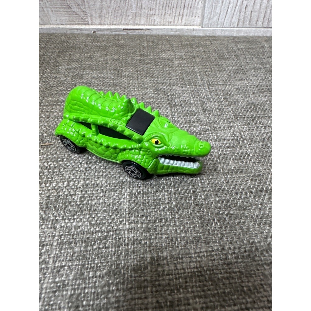 Matchbox 1992 Alligator Vehicle Die-Cast Toy Car Green Collectible